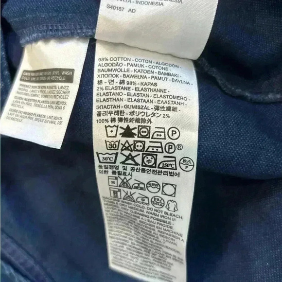 Levi’s denim blue midi button up dress in size small - Picture 4 of 5